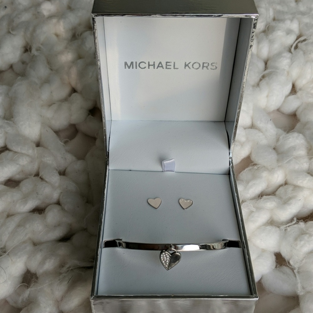 Silver heart bracelet and earring set